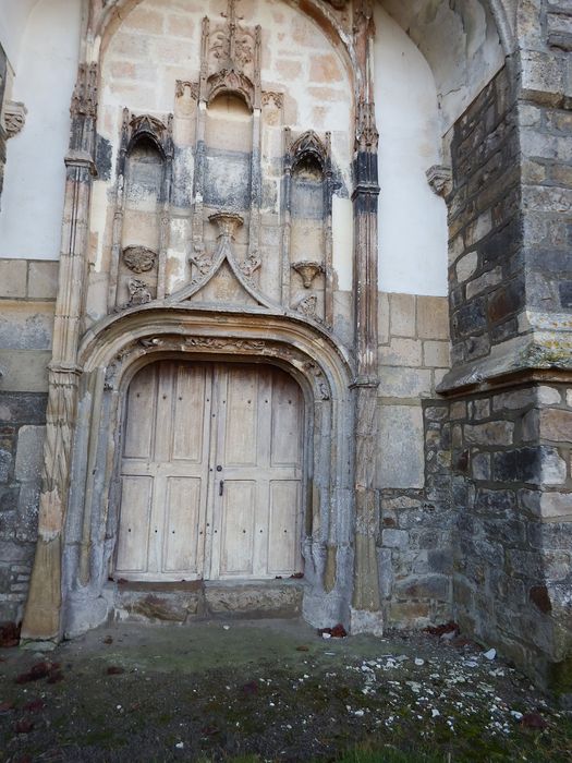 Eglise Saint-Martin : Portail nord, vue générale