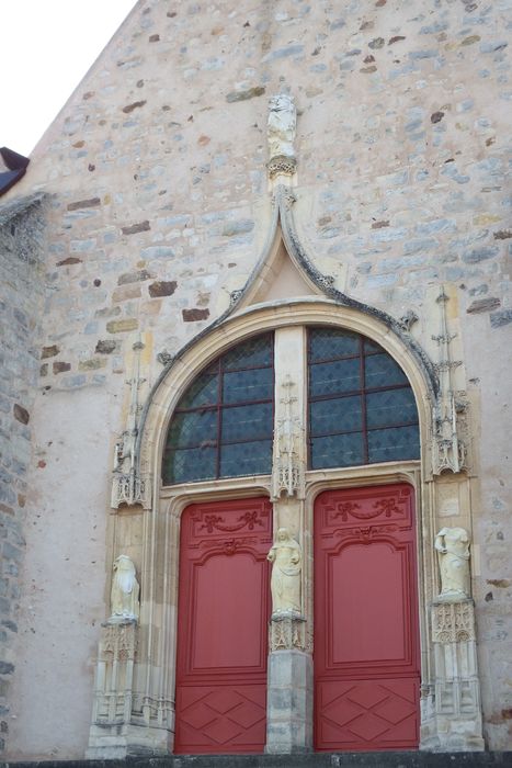 Eglise Saint-Loup : Portail occidental, vue générale