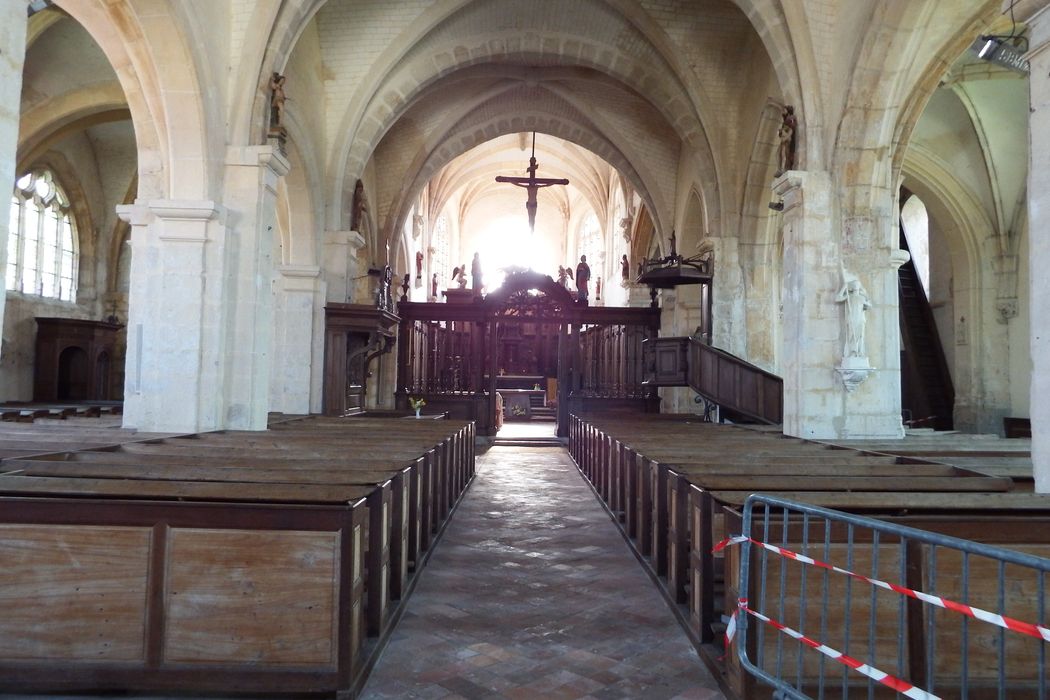 Eglise Saint-Loup : Nef, vue générale