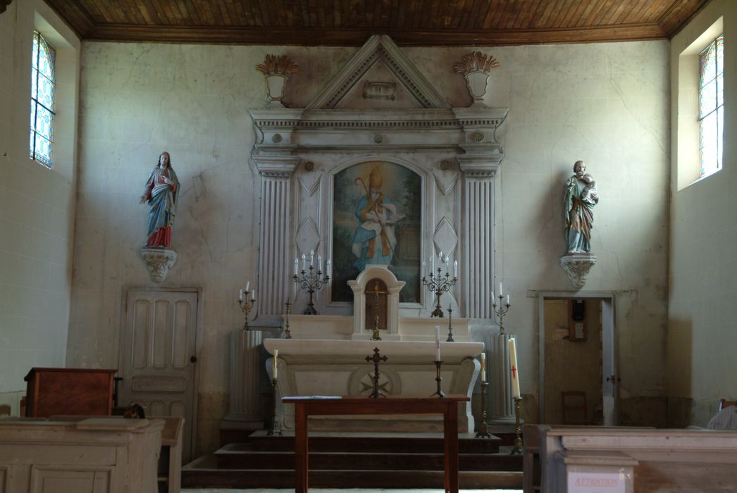 Maître-autel, tableau : Saint évêque