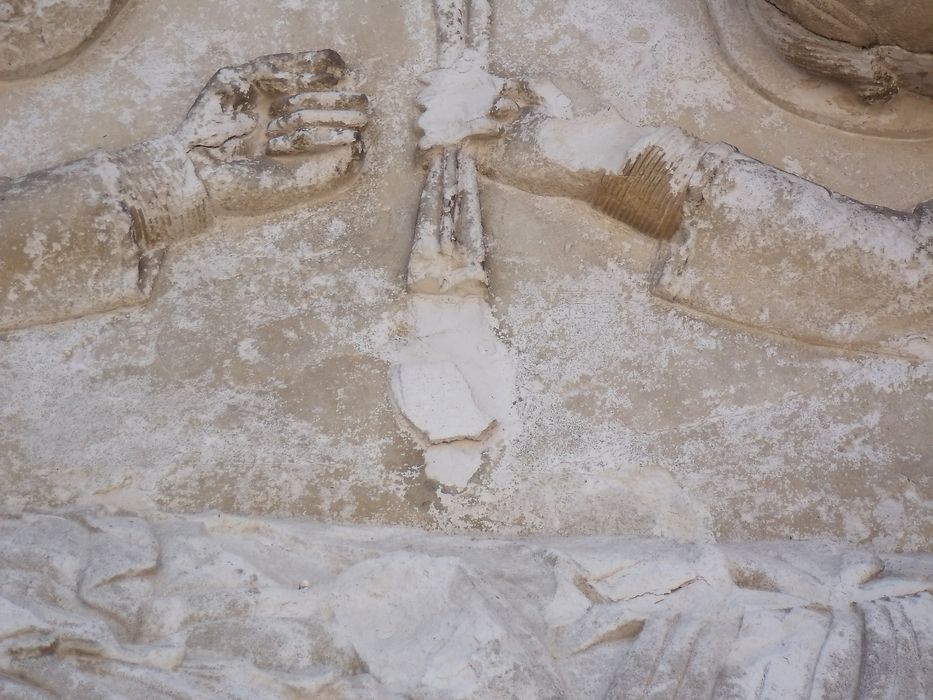 Eglise Notre-Dame de l'Annonciation : Portail occidental, tympan, détail