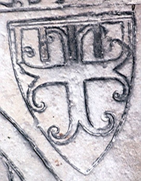 dalle funéraire de Pierre Ier de Saint Phalle - © Ministère de la Culture (France), Conservation des antiquités et des objets d’art de l'Yonne, tous droits réservés