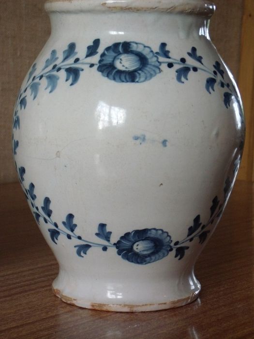 pot à pharmacie - © Ministère de la Culture (France), Conservation des antiquités et des objets d’art de l'Yonne, tous droits réservés