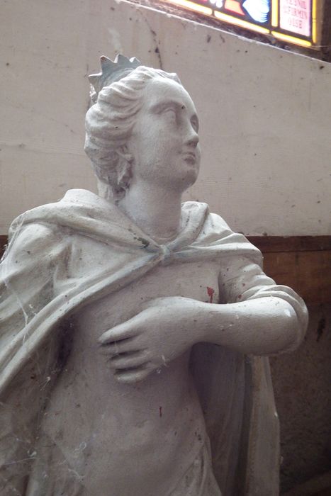 statue : Sainte Catherine, vue partielle