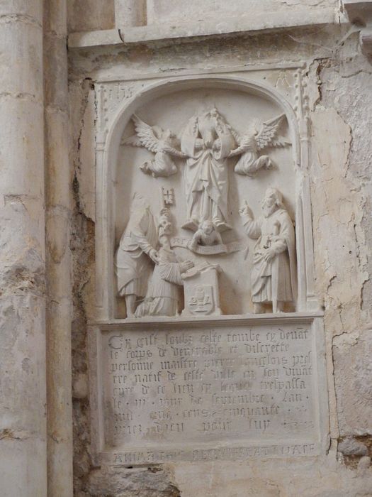 monument funéraire de Pierre Langlois, curé : L'Assomption - © Ministère de la Culture (France), Conservation des antiquités et des objets d'art de l'Yonne – Tous droits réservés