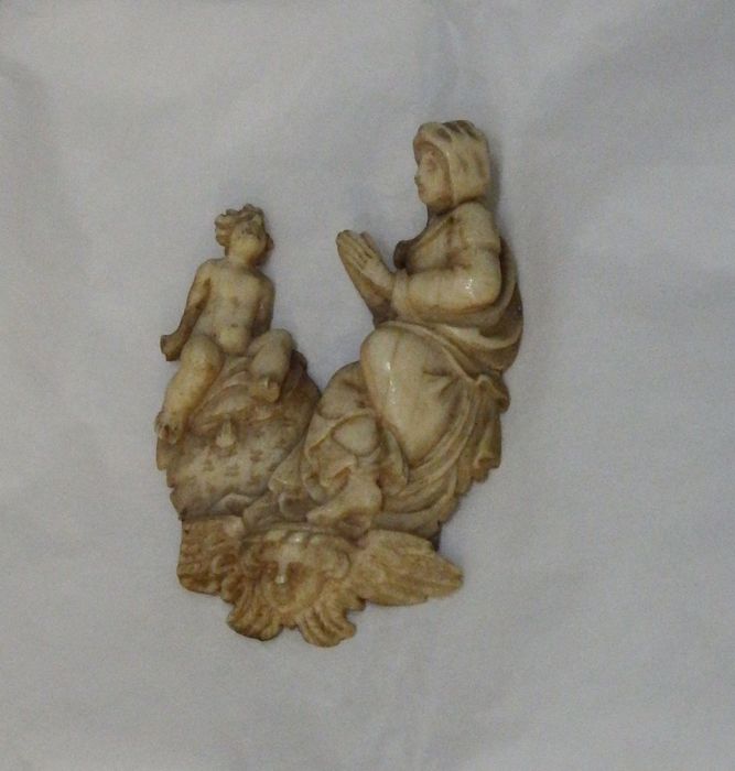 groupe sculpté : La Vierge en adoration devant l'Enfant Jésus