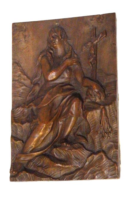 Bas-relief : Sainte Madeleine