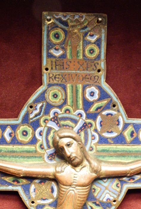 statue (crucifix) : Christ en croix, détail