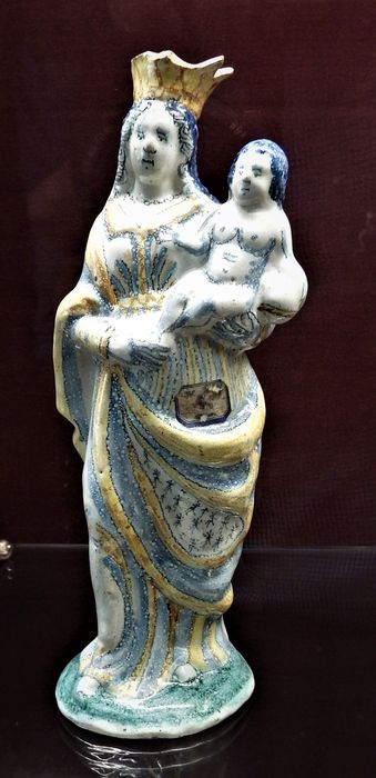 Statuette : Vierge à l'Enfant