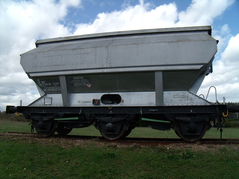 wagon de marchandises à trois essieux, à voie normale - © Ministère de la Culture (France), Conservation des antiquités et des objets d’art de l'Yonne – Tous droits réservés 