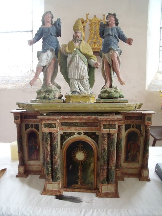 tabernacle, bâton de procession : saint Hubert entre deux anges