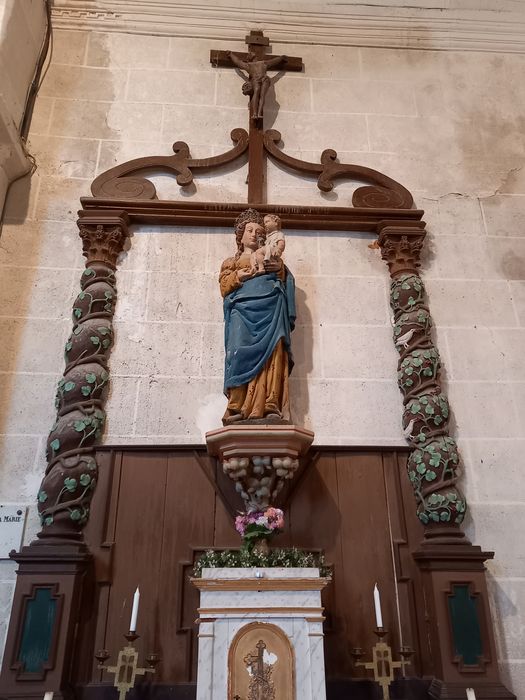 ciborium, statue : Vierge à l'Enfant - © Ministère de la Culture (France), Conservation des antiquités et des objets d’art de l'Yonne – Tous droits réservés 
