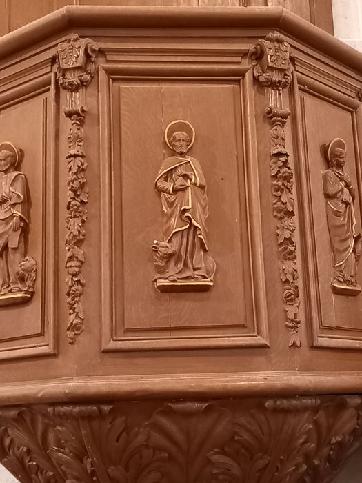 chaire à prêcher, détail - © Ministère de la Culture (France), Conservation des antiquités et des objets d’art de l'Yonne – Tous droits réservés 