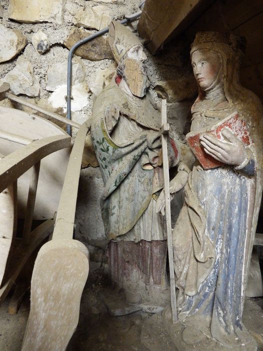 statues : Saint Martin, sainte au livre - © Ministère de la Culture (France), Conservation des antiquités et des objets d’art de l’Yonne – Tous droits réservés