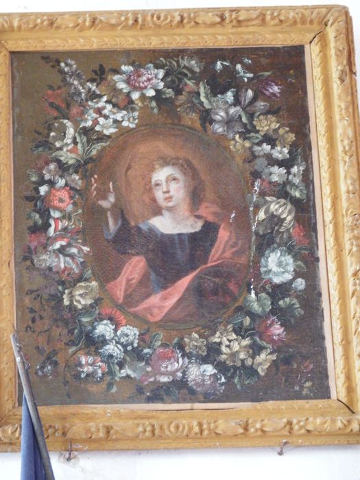 tableau, cadre : Jésus enfant entouré d'une couronne de fleurs - © Ministère de la Culture (France), Conservation des antiquités et des objets d’art de l’Yonne – Tous droits réservés