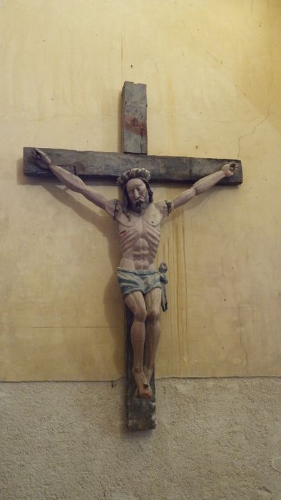 Statue : Christ en croix