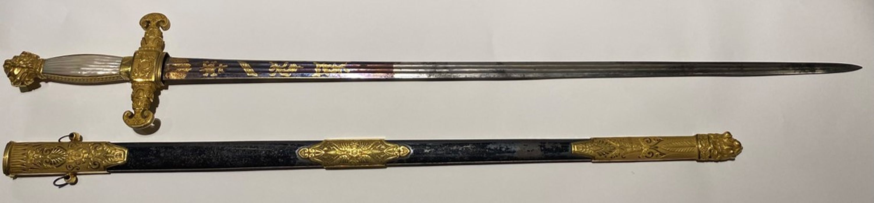 glaive de cérémonie et sa gaine - © Ministère de la Culture (France), Conservation des antiquités et des objets d’art de l'Yonne – Tous droits réservés