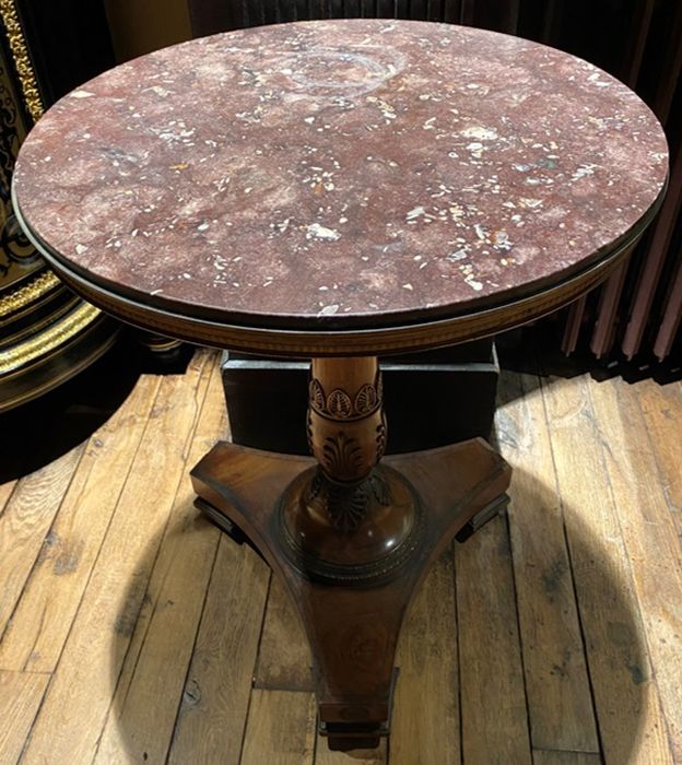 guéridon de l’hôtel d’Eckmülh - © Ministère de la Culture (France), Conservation des antiquités et des objets d’art de l'Yonne – Tous droits réservés