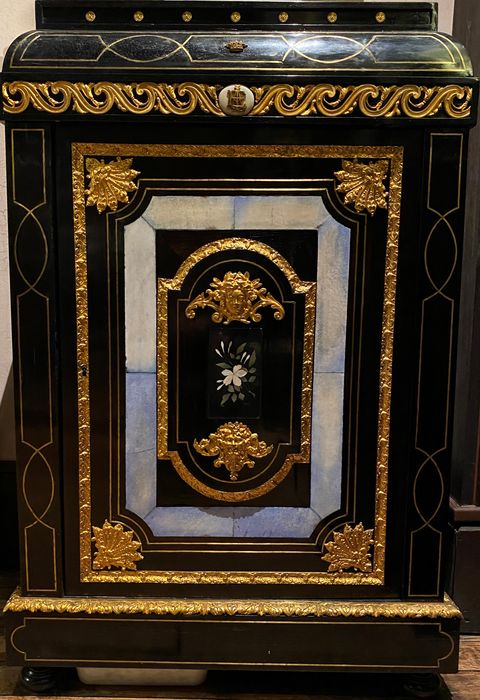 meuble de présentation - © Ministère de la Culture (France), Conservation des antiquités et des objets d’art de l'Yonne – Tous droits réservés 