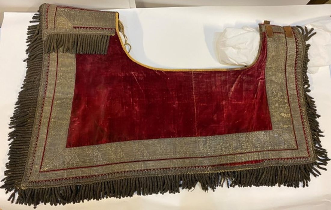 tapis de selle de l’entrée à Berlin du maréchal Davout - © Ministère de la Culture (France), Conservation des antiquités et des objets d’art de l'Yonne – Tous droits réservés