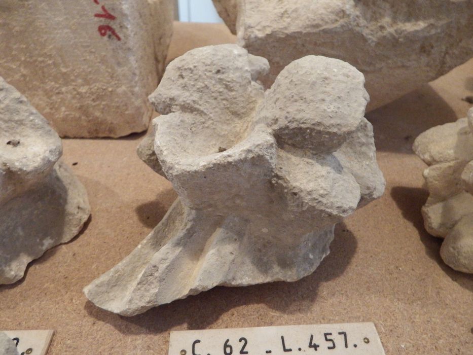 fragment de crochet (n°62) - © Ministère de la Culture (France), Conservation des antiquités et des objets d’art de l'Yonne – Tous droits réservés