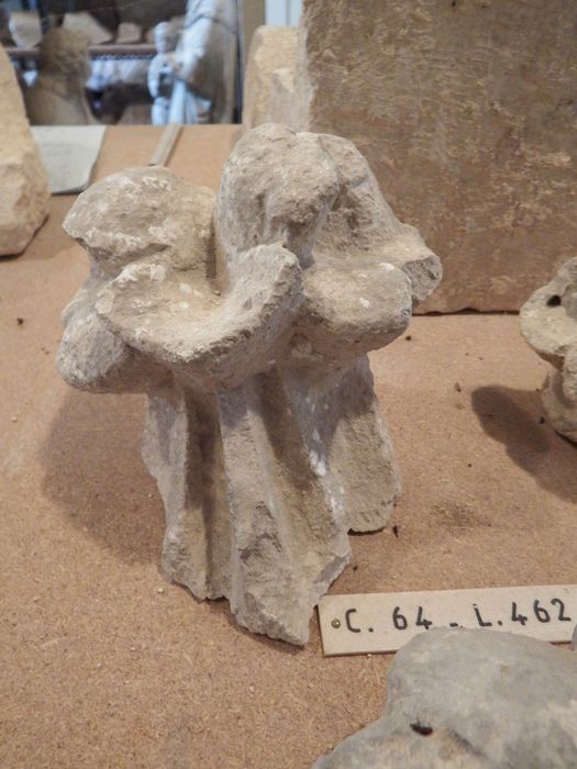 fragment de crochet (n°64) - © Ministère de la Culture (France), Conservation des antiquités et des objets d’art de l'Yonne – Tous droits réservés