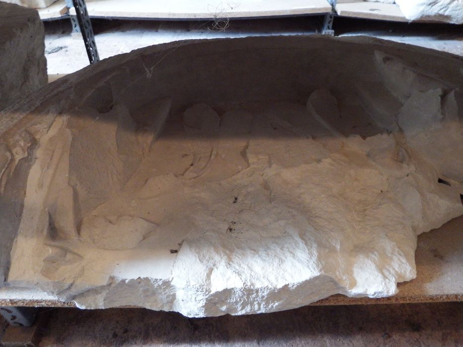 partie supérieure d'un tympan trilobé (n°158) - © Ministère de la Culture (France), Conservation des antiquités et des objets d’art de l'Yonne – Tous droits réservés