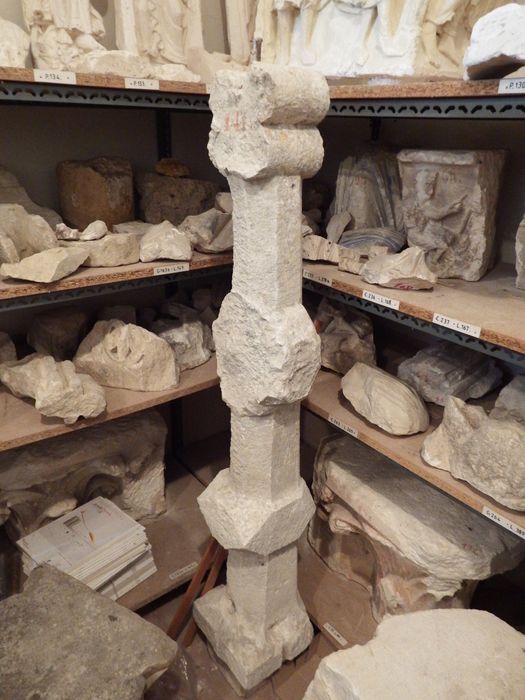 élément sculpté : Croix (n°163) - © Ministère de la Culture (France), Conservation des antiquités et des objets d’art de l'Yonne – Tous droits réservés