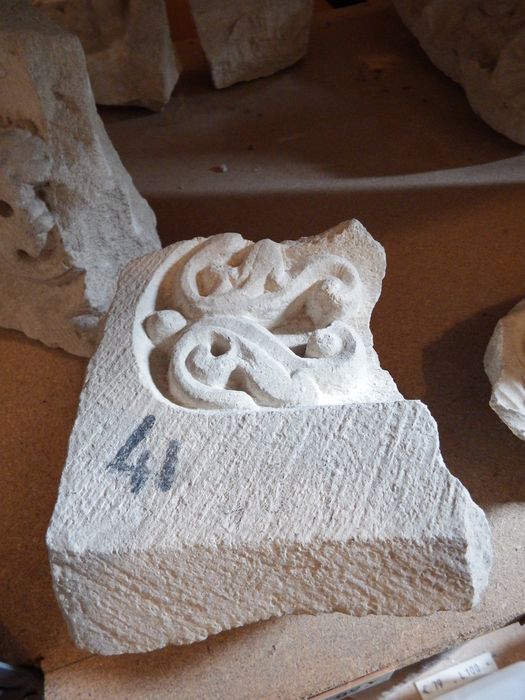 fragment de cannelure décorée (n°213) - © Ministère de la Culture (France), Conservation des antiquités et des objets d’art de l'Yonne – Tous droits réservés