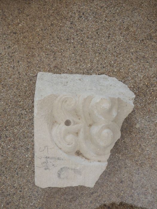fragment de cannelure décorée (n°217) - © Ministère de la Culture (France), Conservation des antiquités et des objets d’art de l'Yonne – Tous droits réservés