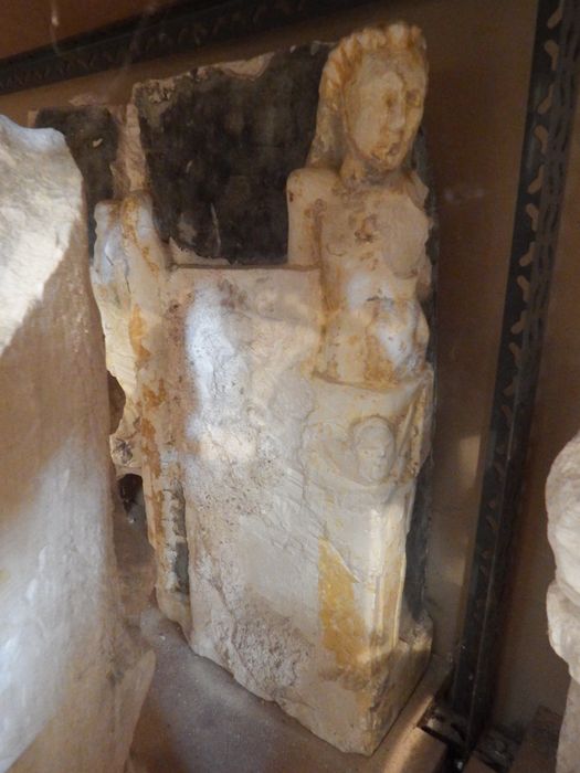 bas-relief : Therme (n°281) - © Ministère de la Culture (France), Conservation des antiquités et des objets d’art de l'Yonne – Tous droits réservés 