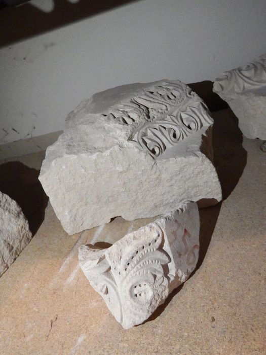 fragment d'archivolte à décor de palmettes (n°329) - © Ministère de la Culture (France), Conservation des antiquités et des objets d’art de l'Yonne – Tous droits réservés