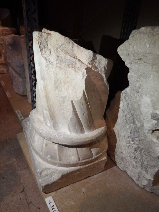 fragment de colonne (n°341) - © Ministère de la Culture (France), Conservation des antiquités et des objets d’art de l'Yonne – Tous droits réservés