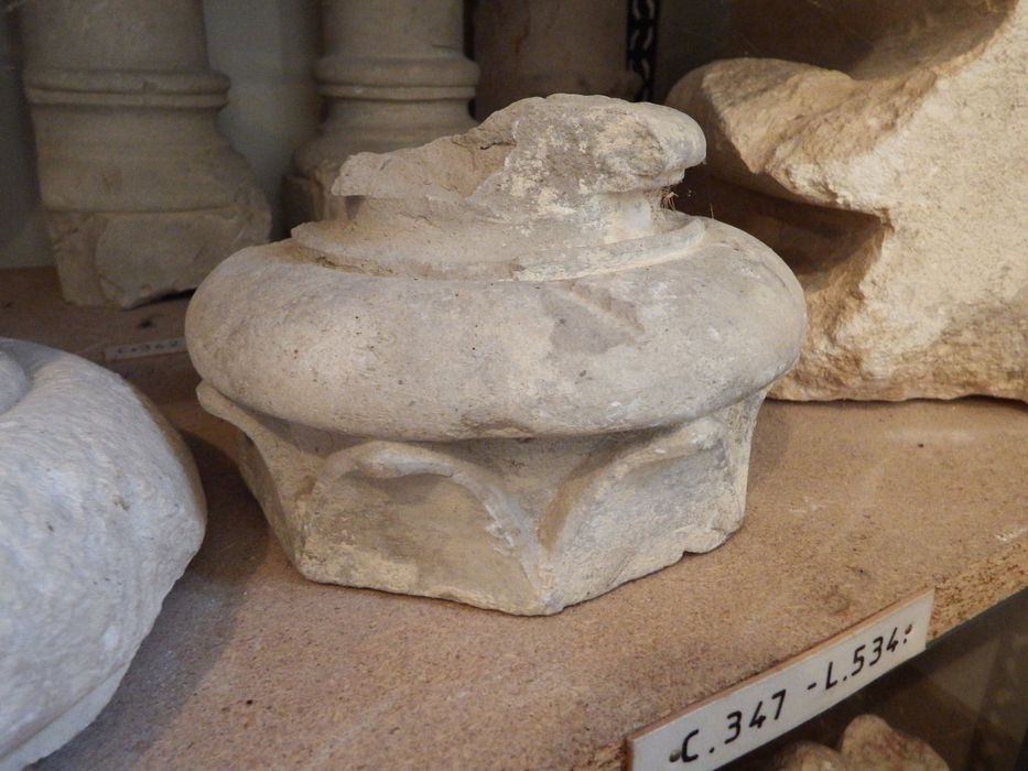 base de colonne (n°347) - © Ministère de la Culture (France), Conservation des antiquités et des objets d’art de l'Yonne – Tous droits réservés