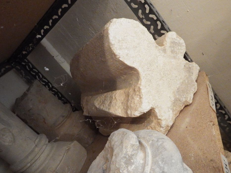 claveau d'ogive (n°348) - © Ministère de la Culture (France), Conservation des antiquités et des objets d’art de l'Yonne – Tous droits réservés