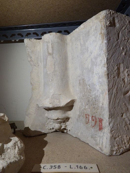 fragment d'architecture (n°358) - © Ministère de la Culture (France), Conservation des antiquités et des objets d’art de l'Yonne – Tous droits réservés