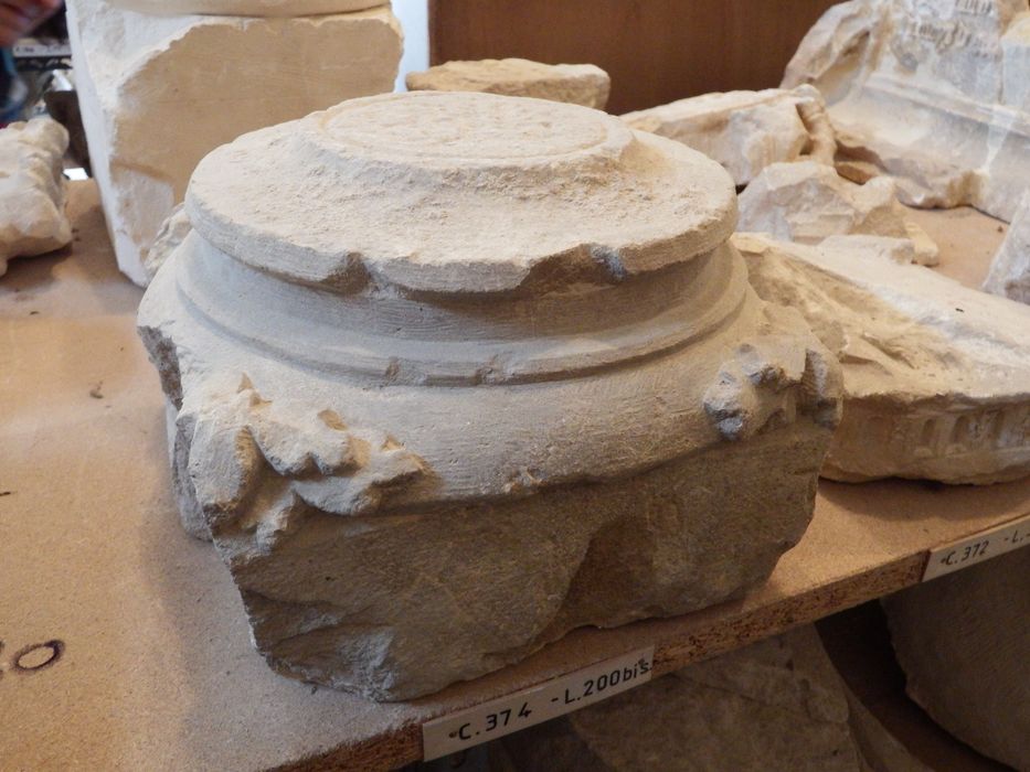 base de colonne (n°374) - © Ministère de la Culture (France), Conservation des antiquités et des objets d’art de l'Yonne – Tous droits réservés