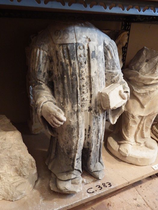 statue : Saint Yves (n°383) - © Ministère de la Culture (France), Conservation des antiquités et des objets d’art de l'Yonne – Tous droits réservés