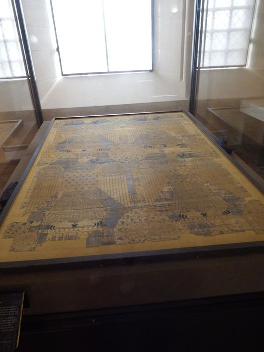 drap mortuaire : suaire dit de saint Germain