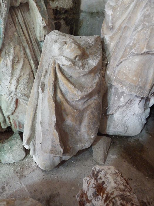 Fragment n°25 : fragment de draperie