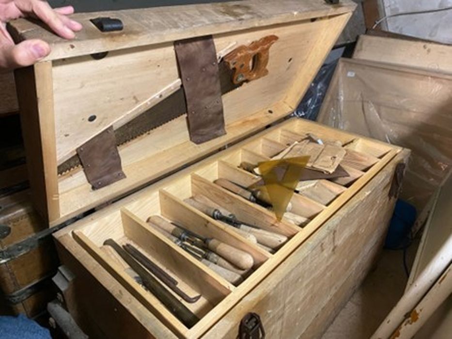 coffre à outils de l'artiste - © Ministère de la Culture (France), Conservation des antiquités et des objets d’art de l’Essonne – Tous droits réservés