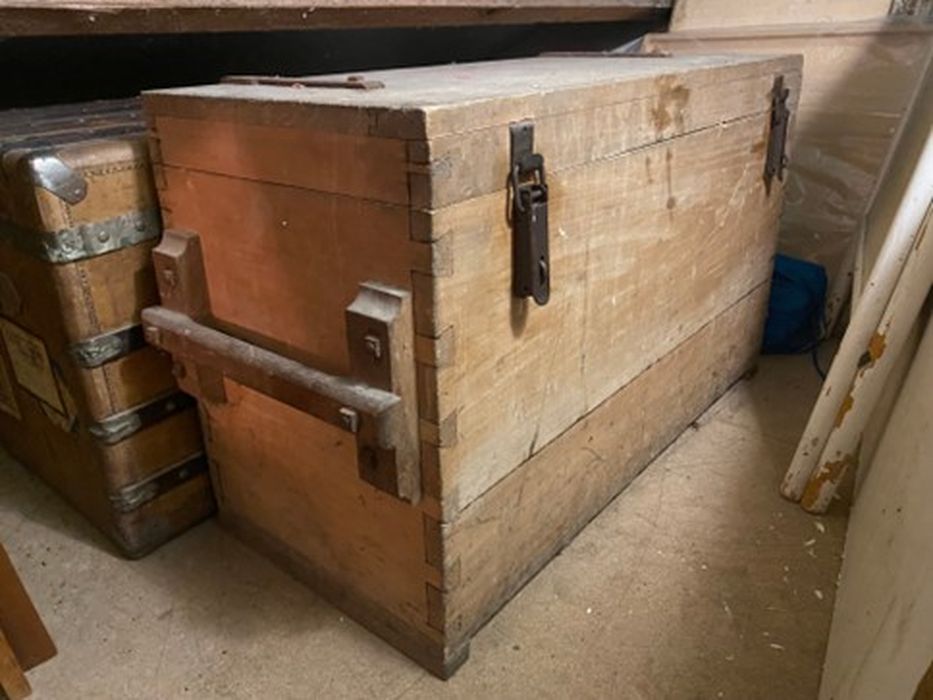 coffre à outils de l'artiste - © Ministère de la Culture (France), Conservation des antiquités et des objets d’art de l’Essonne – Tous droits réservés 