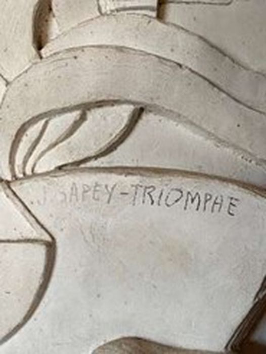 colonne pour la salle du livre à San Francisco, détail de l’inscription - © Ministère de la Culture (France), Conservation des antiquités et des objets d’art de l’Essonne – Tous droits réservés 