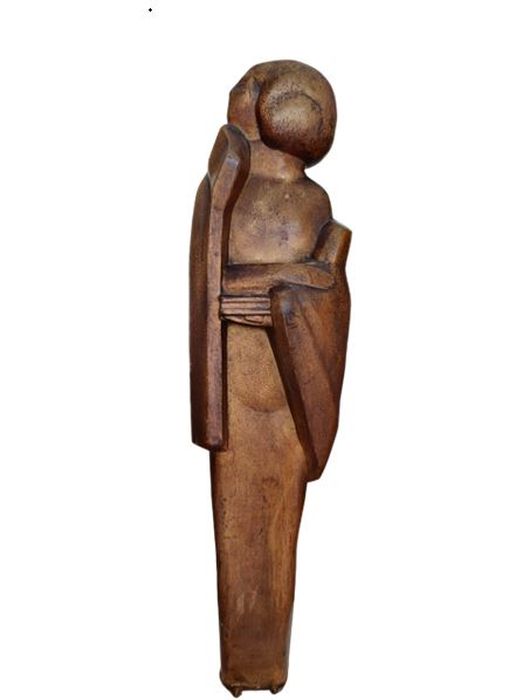 sculpture : Femme à la cape - © Ministère de la Culture (France), Conservation des antiquités et des objets d’art de l’Essonne – Tous droits réservés
