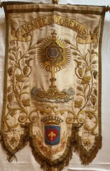 Bannière de procession : Venite Adoremus