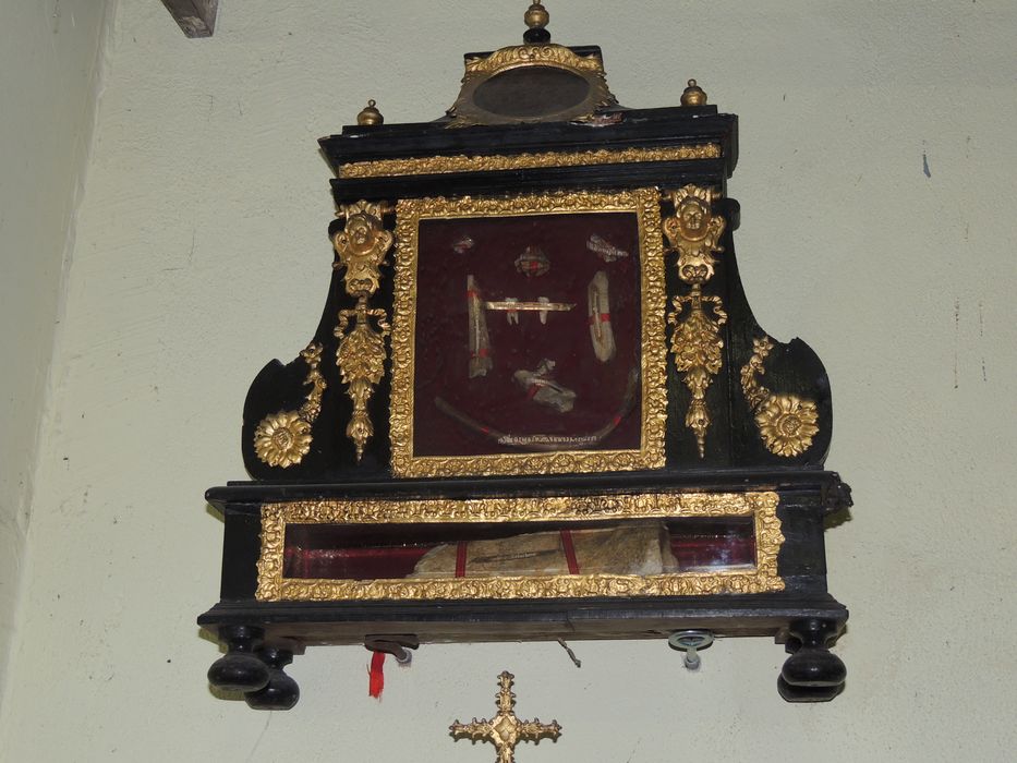 Châsse : St Maximin, Sts Denis, Marcellin Ste Placide, Ste Bénédicte