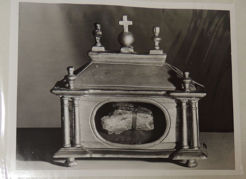 châsse : Sti Reparati, m.