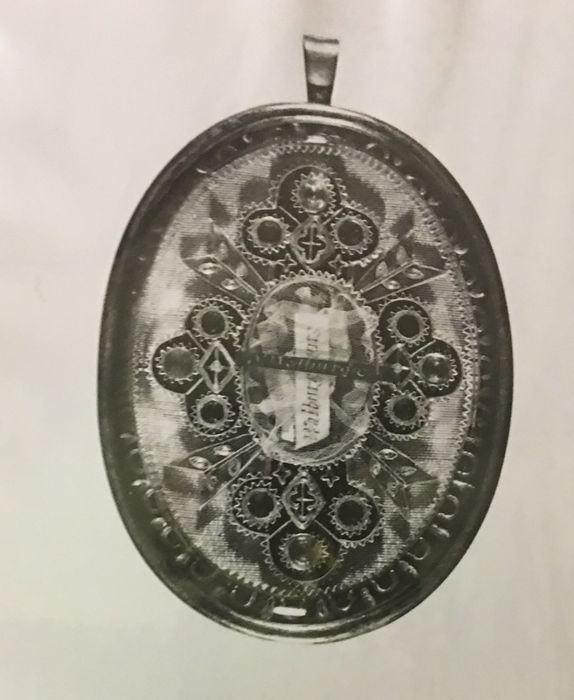 médaillon : St Walburgae