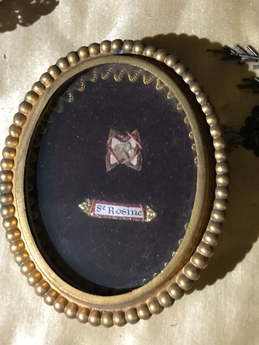 médaillon : Ste Rosine
