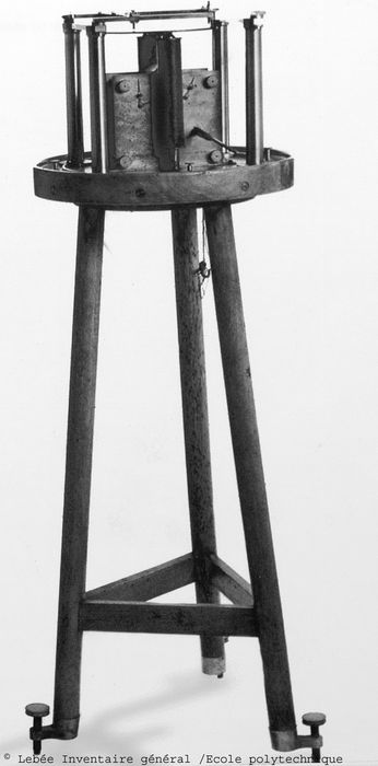 appareil de Matteucci - © Ministère de la Culture (France), Conservation des antiquités et des objets d’art de l'Essonne, tous droits réservés